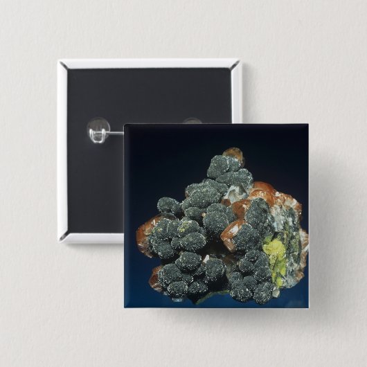 Descloizite auf Kalzit Button (Vorne & Hinten)