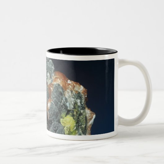 Descloizite auf Kalzit Zweifarbige Tasse (Rechts)
