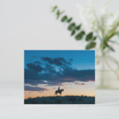 Desert Afterglow Wedding Invitation Serene Einladungspostkarte (Stehend Vorderseite)