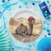 Desert Camel Wearing a Red Retired Cap Pappteller (Party)