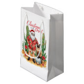 Desert Christmas with Cactus Santa Claus  Kleine Geschenktüte (Vorderseite Schrägansicht)