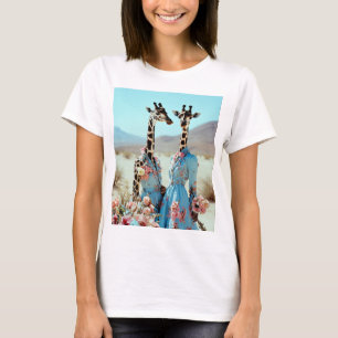 "Desert Elegance: Giraffen in Couture" T-Shirt