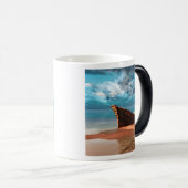 Desertiäre Ruderboote, die sich an einem abandonie Verwandlungstasse (VorderseiteRechts)