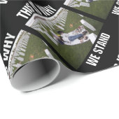 DESHALB STEHEN WIR. GESCHENKPAPIER (Rolleneckpunkt)