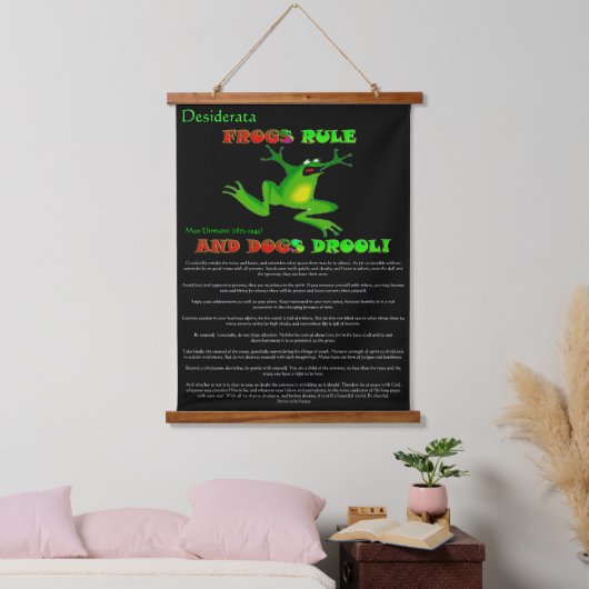 Desiderata Frog mit Hände und Füßen springen Wandteppich Mit Holzrahmen (Schlafzimmer)