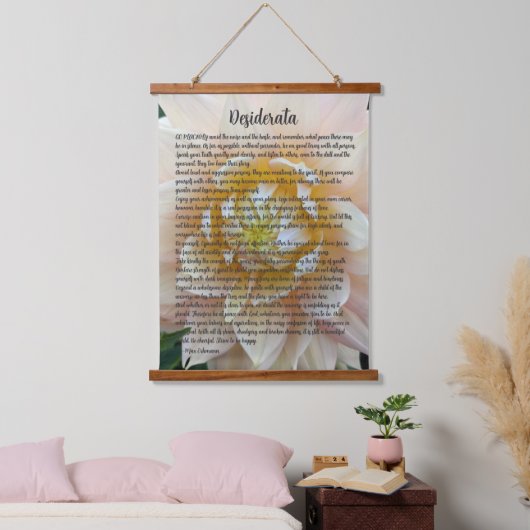 Desiderata Gedicht Blush Pink Dahlia Bloom Wandteppich Mit Holzrahmen (Schlafzimmer)