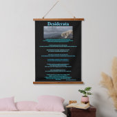 Desiderata Gray Wolves stehend von der Uferstraße Wandteppich Mit Holzrahmen (Schlafzimmer)