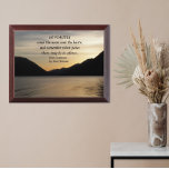 Desiderata Verse Lago Maggiore Awardplakette<br><div class="desc">Holzwandplakette,  die das landschaftliche Foto eines dramatischen Seetang-Sonnenuntergangs und der Silhouetten in den Bergen zeigt,  zusammen mit dem inspirierenden Vers aus dem populären Desiderata Gedicht von Max Ehrmann. Wählen Sie Ihre Plakatgröße aus. Macht ein nachdenkliches Geschenk für Familie und Freunde!</div>