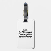 Design der Bibelverse JO 1:9 - stark und mutig sei Gepäckanhänger (Rückseite vertikal)