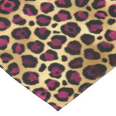 Design der Burgundy- und Gold Leopard-Serie 2 Tischdecke (Schrägansicht)