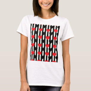 Design der gestrichenen roten Liebe Herzmuster T-Shirt