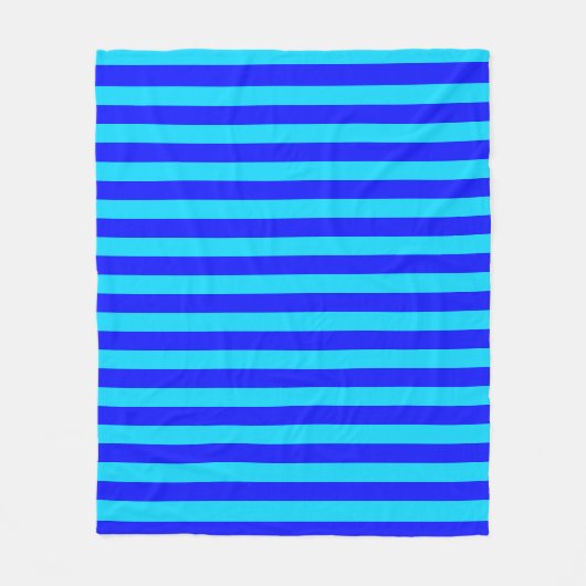 Design der hellblauen und dunkelblauen Streifen Fleecedecke (Vorderseite)