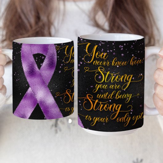 Design der lila Sensibilisierungskampagne für die  Kaffeetasse