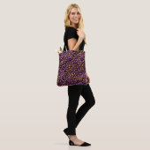 Design der lila und Gold Leopard-Serie 1 Tasche (Am Model)