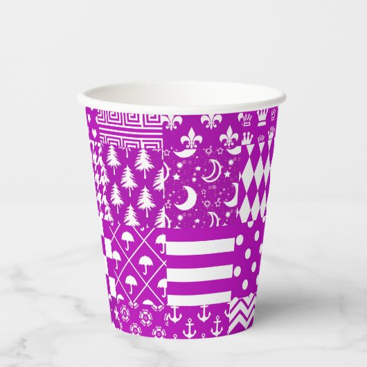 Design der lila, weiß gemischten Muster Pappbecher (Vorderseite)