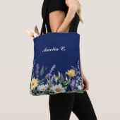 Design der niedlichen Navy Blue Boho Wildblume Tasche (Von Nahem)