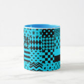 Design der Patchwork-Muster in Blau-Schwarz Tasse (Zentrum)