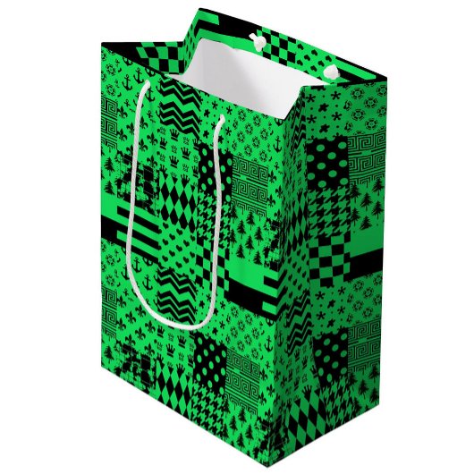 Design der Patchwork-Muster in grün schwarz Mittlere Geschenktüte