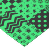Design der Patchwork-Muster in grün schwarz Tischdecke (Schrägansicht)
