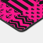 Design der Patchwork-Muster in rosa Schwarz Schreibtischunterlage (Ecke)