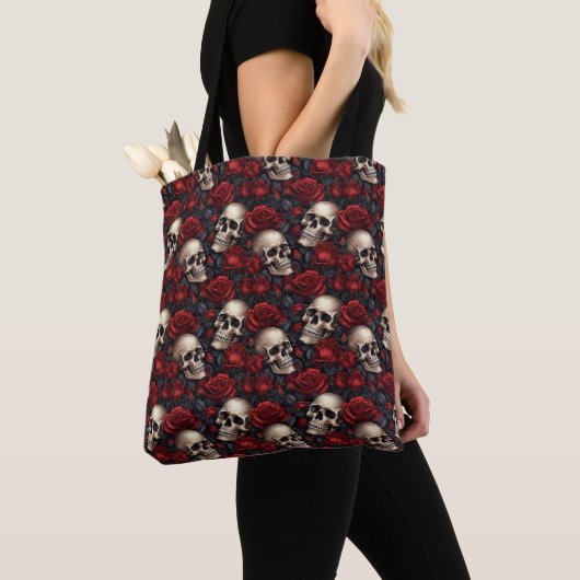 Design der Schädel- und Rose-Serie 10 Tasche (Von Nahem)
