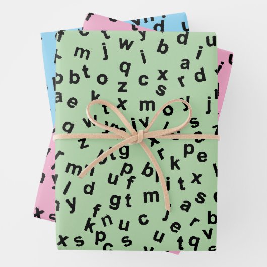 Design der schwarzen Alphabet-Buchstaben Geschenkpapier Set (Beispiel)