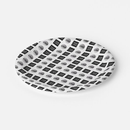 Design des geometrischen 2 Logo-Musters Pappteller (Schrägansicht)