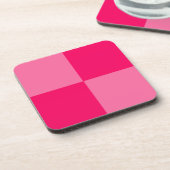 Design des hellen und Hot-Pink-Schachbretts Getränkeuntersetzer (Linke Seite)