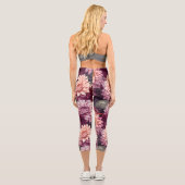 Design des Musters "Wasserfarbe Rosa Dahlia" Capri Leggings (Rückseite)