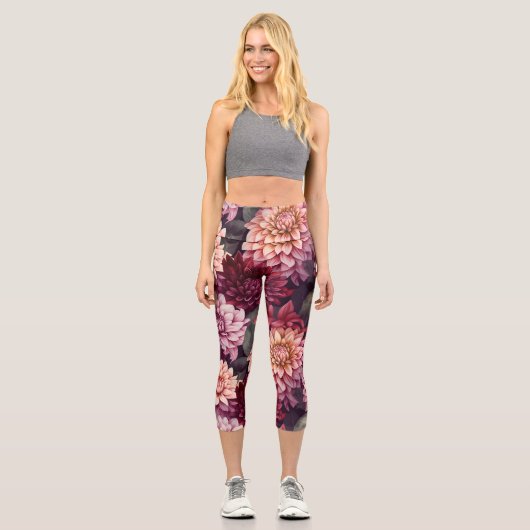 Design des Musters "Wasserfarbe Rosa Dahlia" Capri Leggings (Vorderseite)
