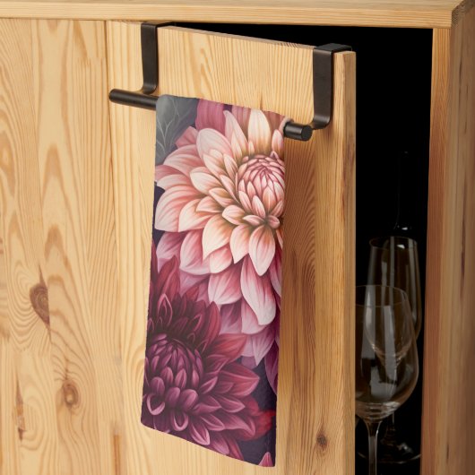 Design des Musters "Wasserfarbe Rosa Dahlia" Geschirrtuch (Drittel gefaltet)