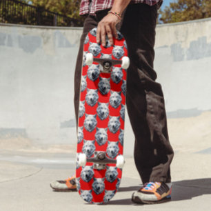 Design des Musters "White Wolf Head" - Rot Skateboard
