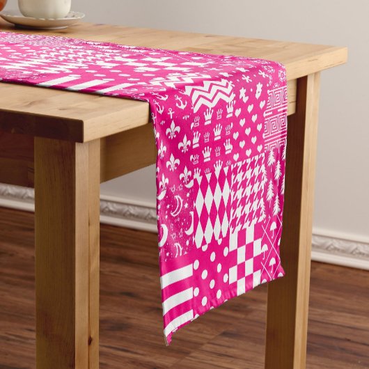 Design des Patchwork-Designs in rosa, gemischten M Kurzer Tischläufer