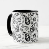 Design des weißen Blumenmusters Tasse