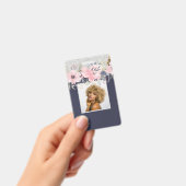 Design Eigene Hübsche Girly Pink Blumengestation Ausweis (Handheld)