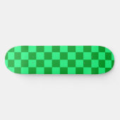 Design für helles und dunkelgrünes Schachbrett Skateboard (Horizontal)