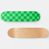 Design für helles und dunkelgrünes Schachbrett Skateboard (Horizontal)