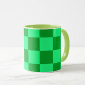 Design für helles und dunkelgrünes Schachbrett Tasse (VorderseiteRechts)