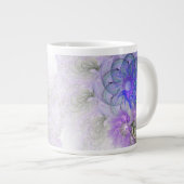 Design für lila und blaue Lacy-Abstrakte Blume Jumbo-Tasse (Vorderseite Rechts)