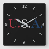 Design für rot-weiße und blaue Buchstaben Quadratische Wanduhr (Vorderseite)