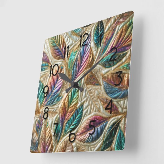 Design gequilter irrisierender Blätter Quadratische Wanduhr (Winkel)