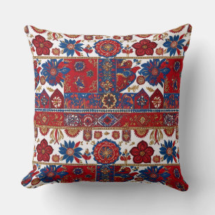 Design inspiriert vom serbischen Pirot-Teppich 3 Kissen