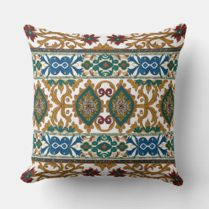 Design inspiriert vom serbischen Pirot-Teppich 4 Kissen