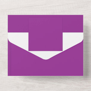 Design mit Atemberaubendem Lila Hintergrund und We All In One Einladung
