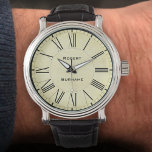 Design mit dem Namen, der auf dem Wählen gedruckt  Armbanduhr<br><div class="desc">Stilvolle personalisierte Uhr. Eine Uhr, die als Geschenk für jemanden entworfen wurde, der es schätzen wird, seinen Namen auf dem Rad zu haben In diesem Beispiel wird die Uhr mit dem Namen Robert angezeigt. Fügen Sie auch den Namen hinzu. Der Hintergrund im Pariser Stil verleiht diesem klassischen Ambiente, das durch...</div>
