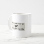 Design über einfache Arbeit und harte Arbeitsbezie Kaffeetasse (Vorderseite Links)