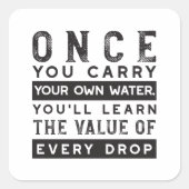 Design von Weisheit-Zitaten - Wert jedes einzelnen Quadratischer Aufkleber (Vorderseite)