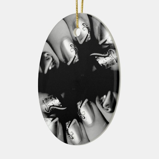 Designer Fingernis Keramik Ornament (Links)