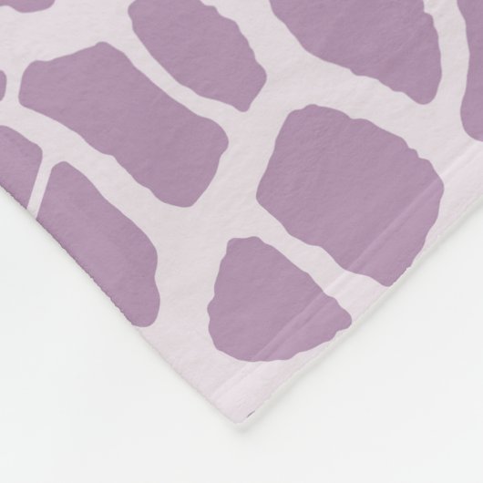Designer-lila Monogramm-Giraffen-Druck und Name Fleecedecke (Ecke)