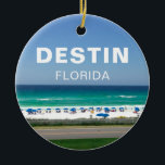 Destin Florida Beach Fotografie Seaside Keramik Ornament<br><div class="desc">Ein wunderschönes Strandfoto, aufgenommen in einem beliebten Urlaubsziel für Floridianer: Destin, Florida. Das wunderschöne aquamarine blaue Meer in Sandestin trifft auf das sandige Meer für das perfekte Foto der Insellandschaft. Verkaufen Sie diese niedlichen Ornamente mit fett weißer Typografie in Ihrem Destin Touristenstrandshop oder kaufen Sie sie, um sie an Ihre...</div>